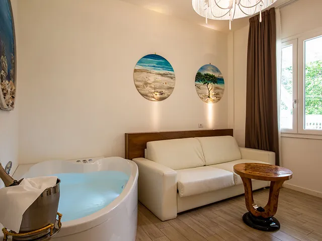 Rimini Suite Hotel — Ospitalità · Rimini